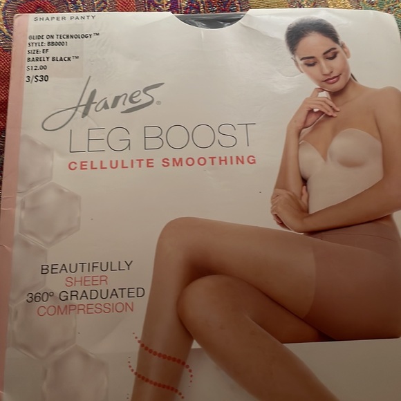 Hanes Leg Boost Celluite Smoothing Black 360 Graduated Compression Pantyhose(2) - Picture 5 of 10